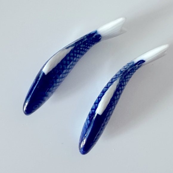 Pair of Oki Japanese Ceramic Fish Chopstick Rests – S1923 - Picture 5 of 7